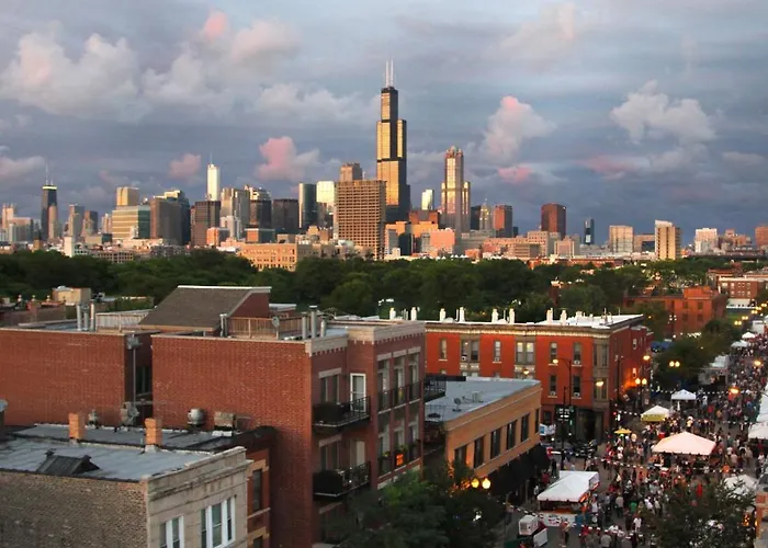2f Chicago's Little Italy Near West Loop & Downtown * Chicago